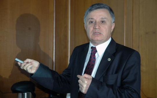 Eski Rektör Kekeç'ten Redhack Açıklaması