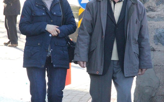 80 Yaşında Bıçak Altına Yatmadan Fıtıktan Kurtuldu