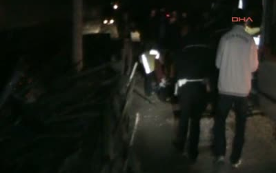 Kumluca Polisin 'Dur' İhtarına Uymadı, Kaza Yaptı