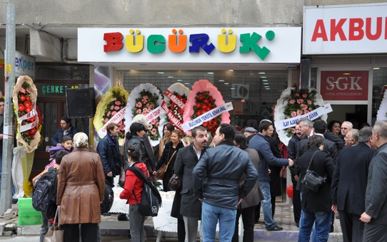 Başkan ve Eski Mesai Arkadaşları Yalnız Bırakmadı