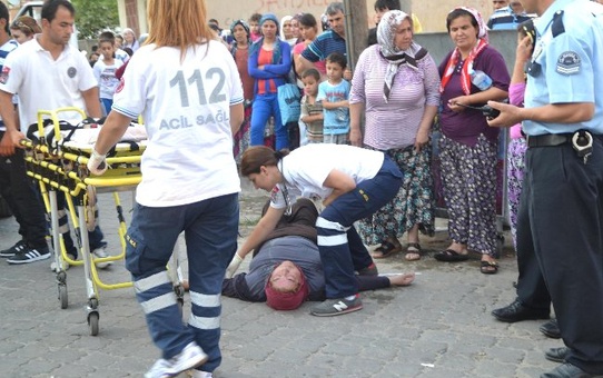 Motosikletle Otomobil Çarpıştı: 1 Yaralı