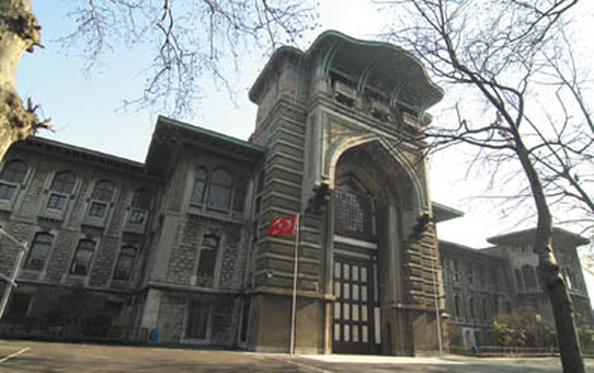 İstanbul Lisesi, Tarihi Binasıyla da İlgi Odağı