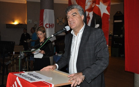 CHP Foça İlçe Örgütünden Dayanışma Yemeği