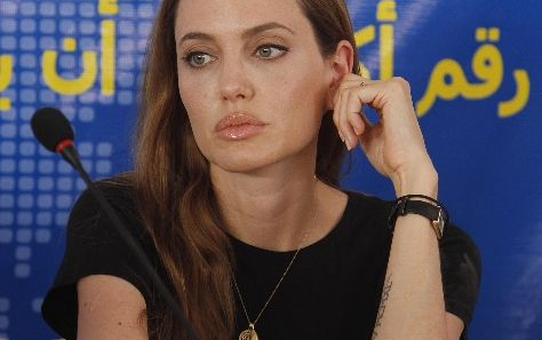 Angelina Jolie, İkinci Kez Yönetmen Koltuğuna Oturuyor