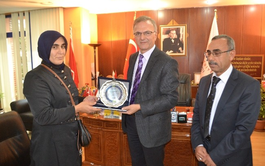 Raif Dinçkök Ortaokulu'ndan Ertem'e Teşekkür Ziyareti