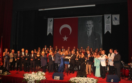 Şarkılar Bu Kez Afetler İçindi