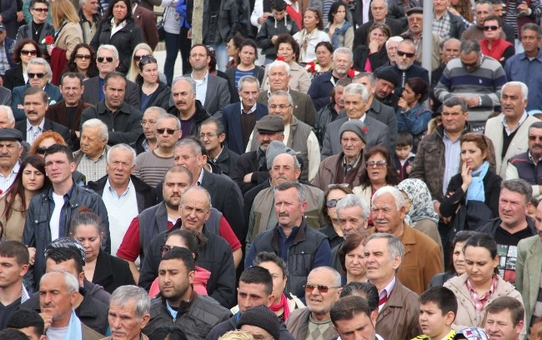 Urla'da DSP'li Karaosmanoğlu Şovu