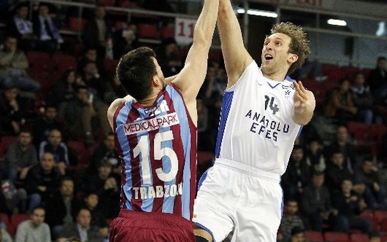 Anadolu Efes, Trabzonspor'u 91-79 Yendi