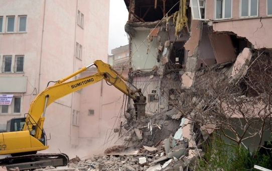 Eski Devlet Hastanesi Yıkılıyor