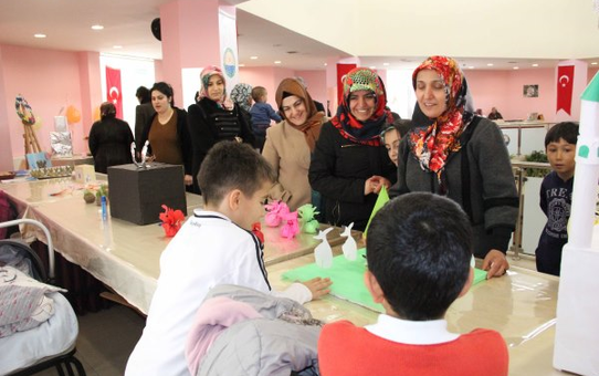Gölbaşı'nın Çevreci Miniklerine Sertifika