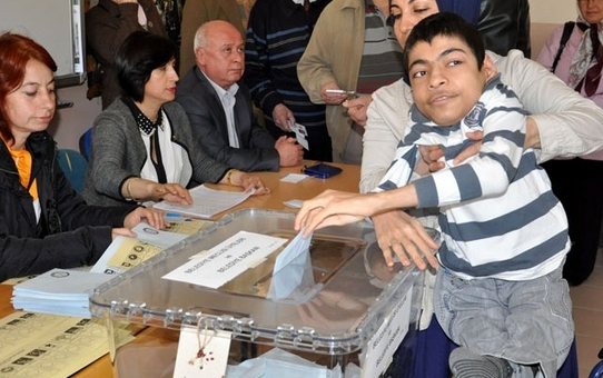 Zihinsel Engellilerin Oy Kullandığı Beldede Seçimler İptal Edildi