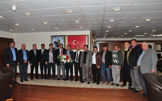 Nazilli Belediyespor Yönetimi, Onursal Başkan Alıcık'ı Tebrik Etti
