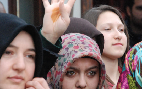 Mısır'da 528 Kişinin İdama Mahkum Edilmesi
