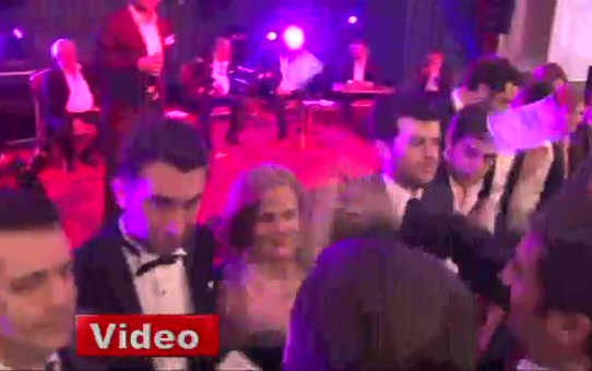 Dolarların Havada Uçtuğu Düğün