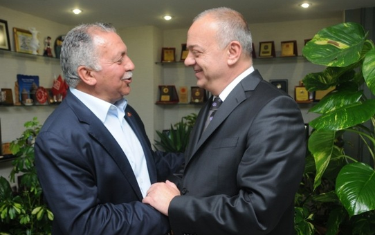 Eski Milletvekillerinden Başkan Ergün'e Tebrik
