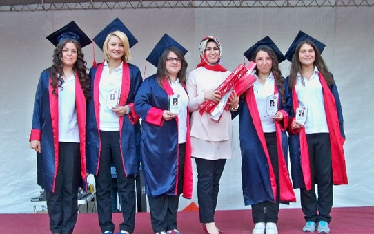 Malkara Kız Teknik ve Meslek Lisesi 80 Mezun Verdi