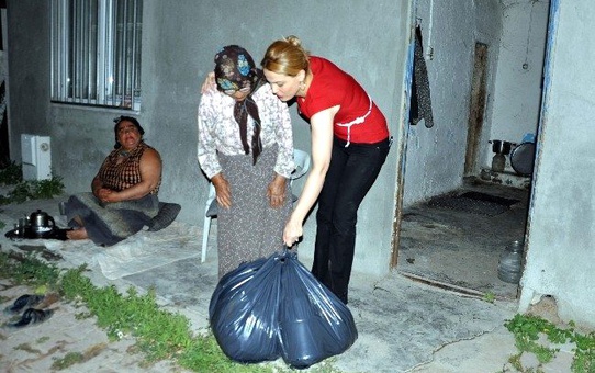 Akcanların Yardımları Devam Ediyor