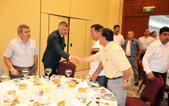 'Seyhan'da Hizmeti Birlikte Yapacağız'