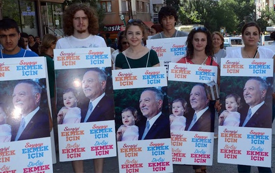 CHP Çareyi 'Canlı Billboard'da Buldu