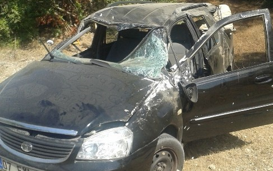 Manavgat'ta Takla Atan Otomobilden Hafif Yaralı Kurtuldular