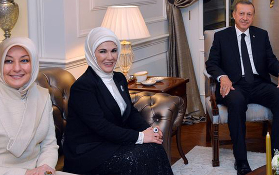 Nihal Bengisu Karaca'dan Hayrünnisa Gül'e Çok Sert Yazı