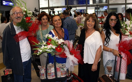 Adana'ya Yıldız Yağmuru