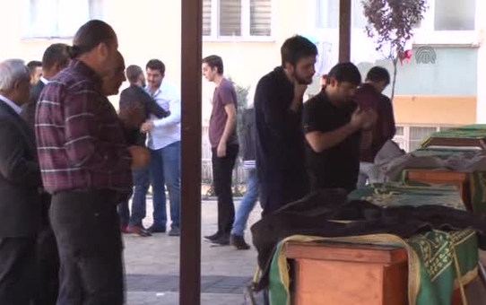 Kayseri'deki Trafik Kazasında Ölen Baba-Oğulun Cenazesi Defnedildi
