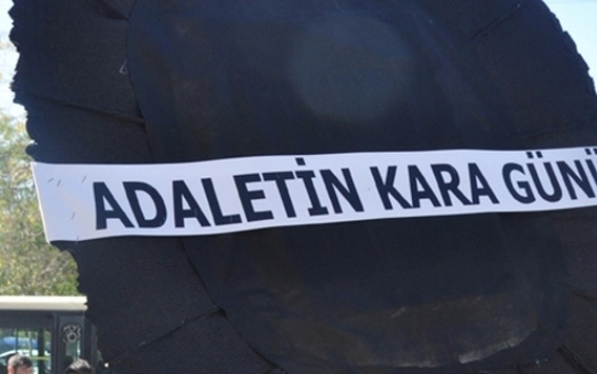CHP'lilerden Adliye Önünde Eylem