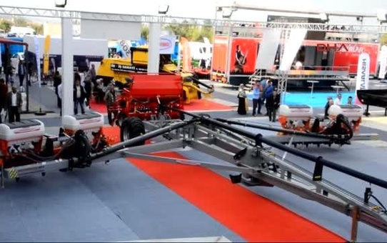 Adana Türk Şirketi 500 Dekarı Bir Günde Eken Makine Üretti