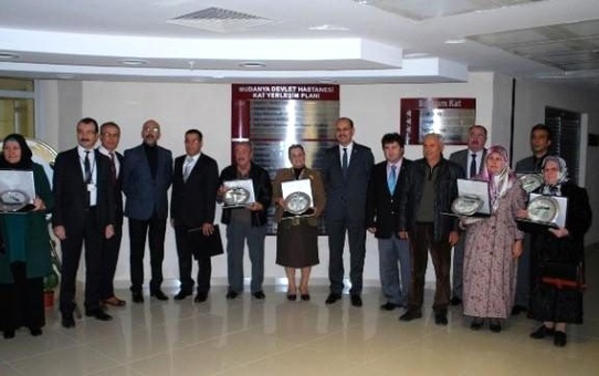 Mudanya Devlet Hastanesinden Hayırseverlere Plaket