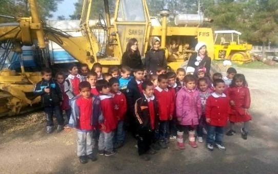 Minikler İş Makineleri Tanıdılar