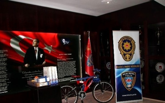 Toplum Destekli Polis Şube Müdürlüğü Tarafından 'Kitap Okuma' Yarışmasında Dereceye Girenler...