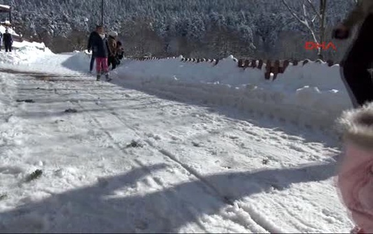 Bolu Bakan Yıldız Ailesi ile Gölcük'te Tatilde
