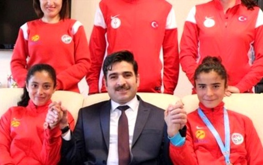 Başarılı Atletlerden Alkan'a Ziyaret