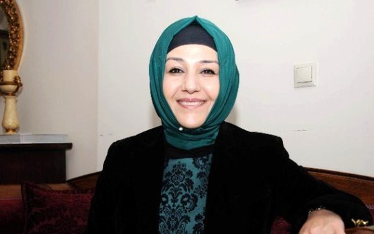 Başörtülü Tek Aday Yeniden Aday Adayı