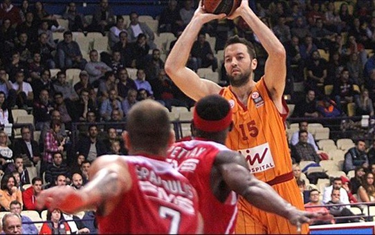 Ian Vougioukas Ratiopharm Ulm ile Anlaştı