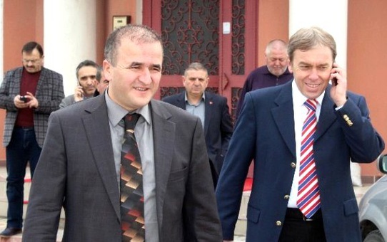 AK Parti'li Vural Kavuncu ve Başkanlar Kaza Yaptı