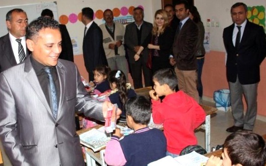 Hatay'da Öğrencilere Diş Fırçası ve Macunu Dağıtıldı