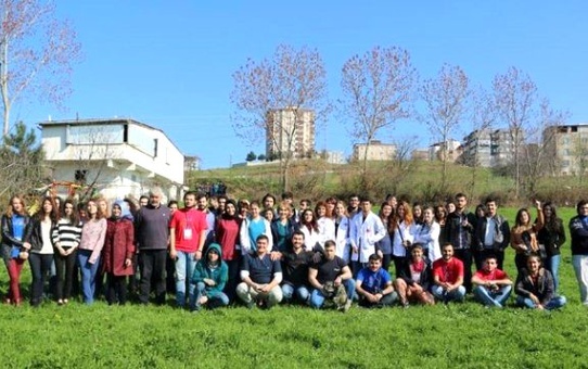 Üniversitelilerden 'Her Patiye Bir El' Etkinliği