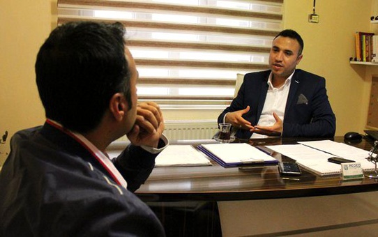 'Kişinin Bilgisi Arttıkça Cehaletinin Farkına Varıyor'