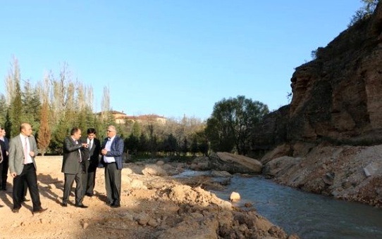 Vali Özkan Atabey'de İncelemelerde Bulundu
