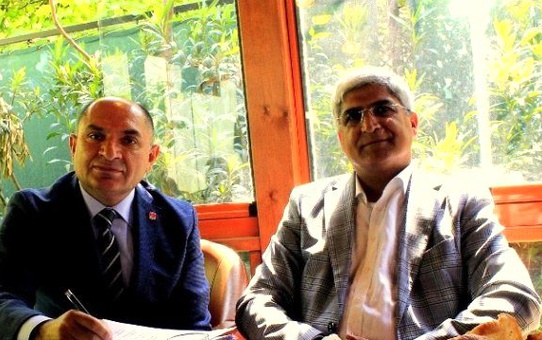 CHP Milletvekili Adayı Tarhan Basın Mensupları ile Bir Araya Geldi