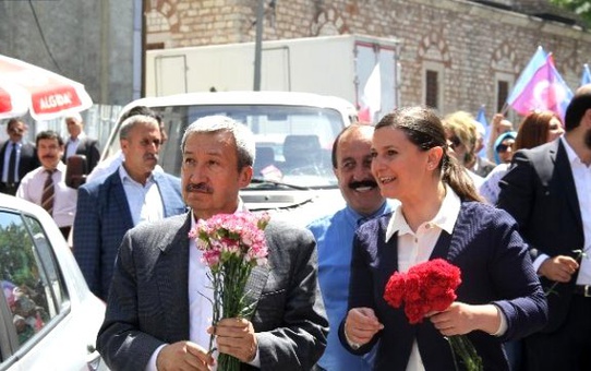 AK Parti'den Fatih'te Horonlu Sevgi Yürüyüşü