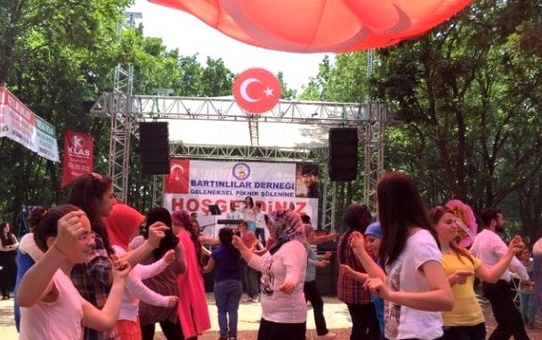 Bartınlılar Bahar Şenliği'nde Buluştu