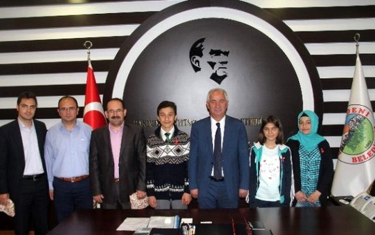 Akdağmadeni'nde Başarılı Öğrenciler Ödüllendirildi