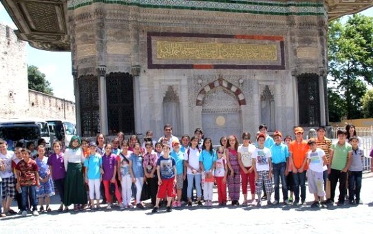 Zeytinburnu Belediyesi Bilgi Evleri'nden Topkapı Sarayı Gezisi