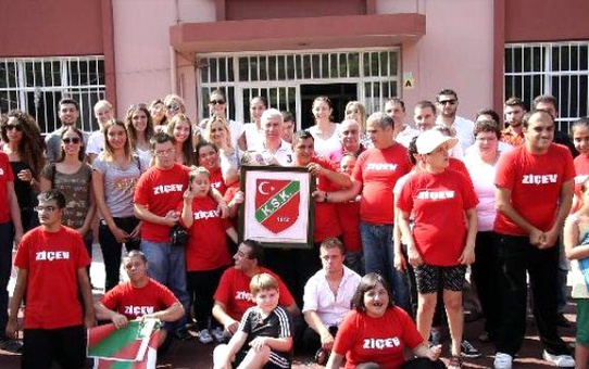 Karşıyaka Asrın Grup'ta Çok Özel İmza