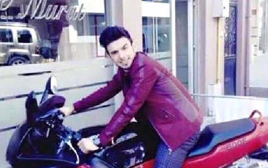 Otomobile Çarpan Motosikletin Sürücüsü Öldü
