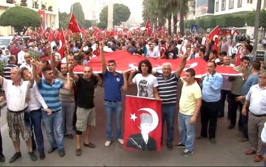 Adana'da 3 Bin Kişilik Terör Protestosu