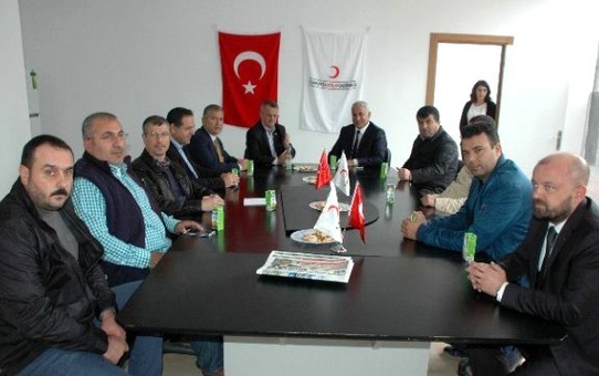 Bülent Belen Türk Kızılay'ını Ziyaret Etti